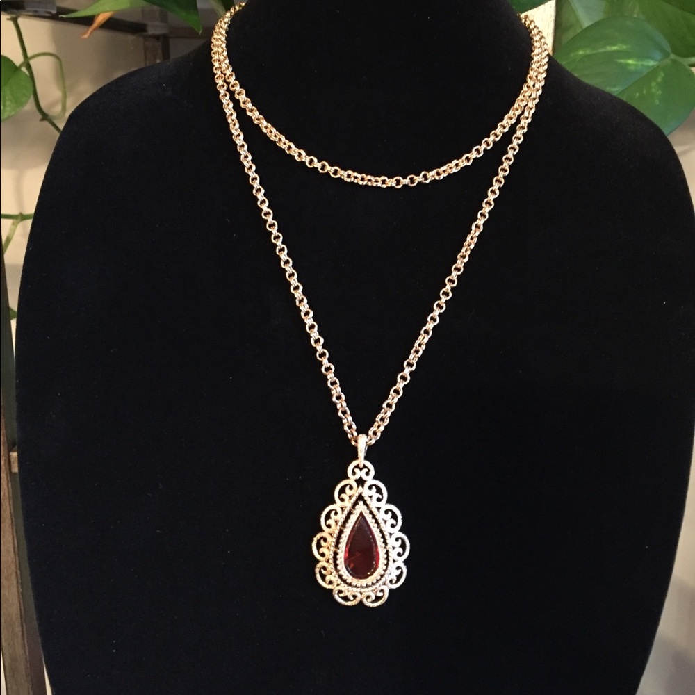 Vintage - Avon Necklace